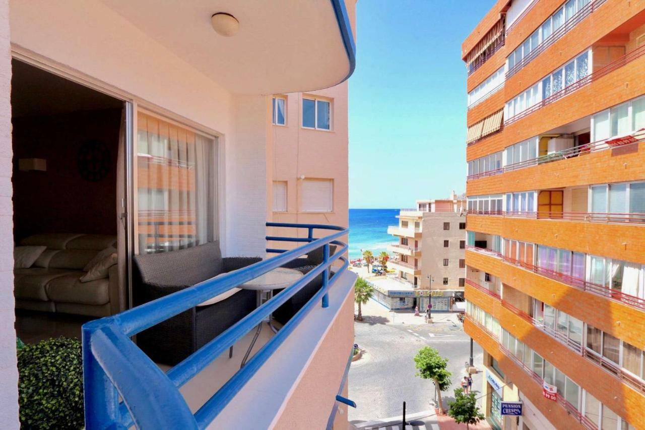 Appartement 3- Bedroom In The Centre Of With Living Room, 1 Bathroom.